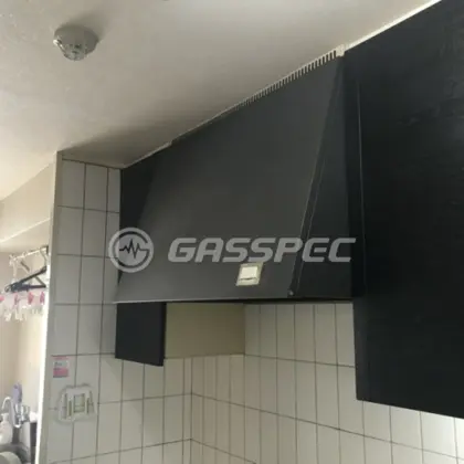 施工前のレンジフード