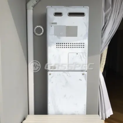 施工前の暖房熱源機（GTH-2434AWX3H）