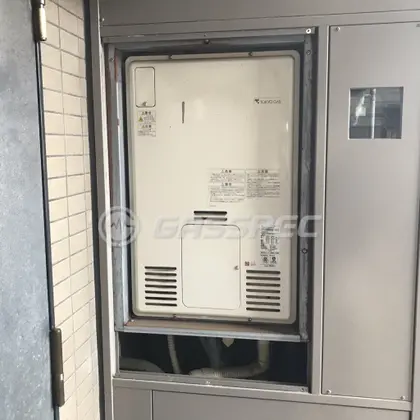 施工前の暖房熱源機（RUFH-2405AU2-3）