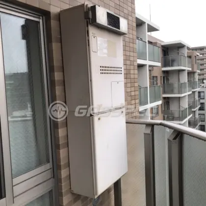 施工前の暖房熱源機（GTH-2434AWX）