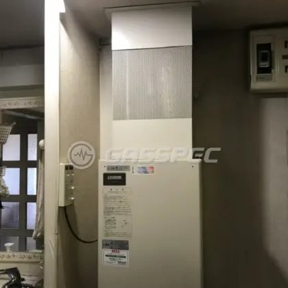 施工前の給湯器（AD-200FFA）