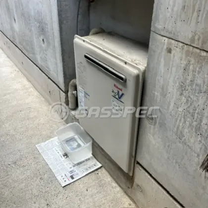 施工前の給湯器（RUF-A2400SAG）