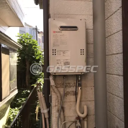 施工前の給湯器