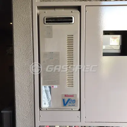 施工前の給湯器（RUF-VS2000SAW-1）