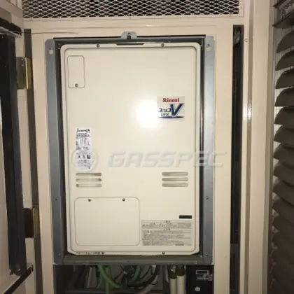 施工前の暖房熱源機（RUFH-V2403SAU2-6）
