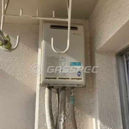 施工前の給湯器（RUX-V1613W）