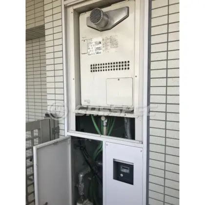 施工前の暖房熱源機（GTH-2434AWX3H-T）