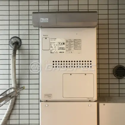 施工前の暖房熱源機（GTH-2417AWX3H-L）