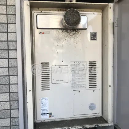 施工前の給湯器（YG2432RT）