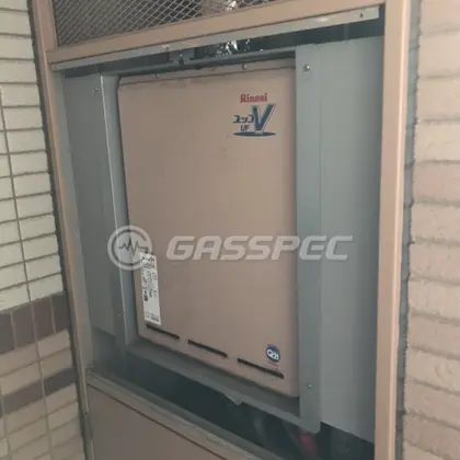 施工前の給湯器（RUF-V2405SAU）