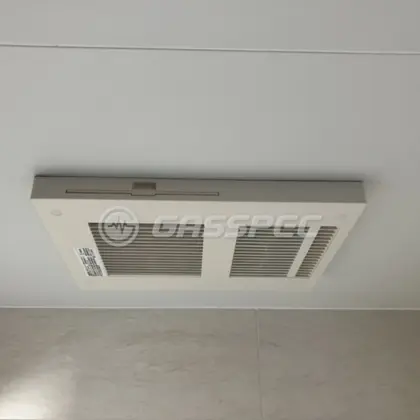 施工前の浴室乾燥機（BS-251H-CX-SH）