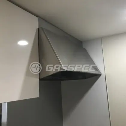 施工前のレンジフード