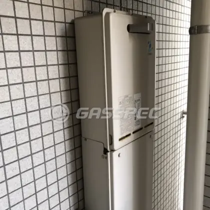 施工前の給湯器（RUX-V1610W）