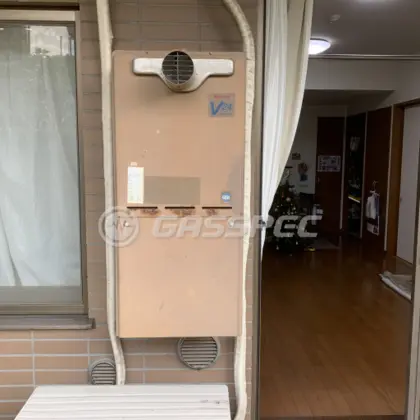 施工前の給湯器（RUF-V2400SAT-1）