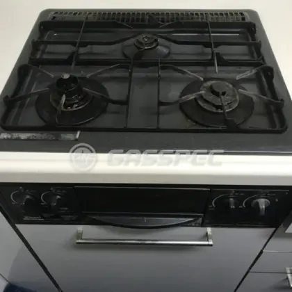 施工前のビルトインガスコンロ（RBG-30B5）
