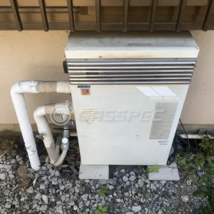 施工前の給湯器（GRQ-1601A）