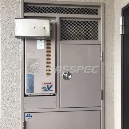 施工前の給湯器（RUF-VS2000SAA-VC）