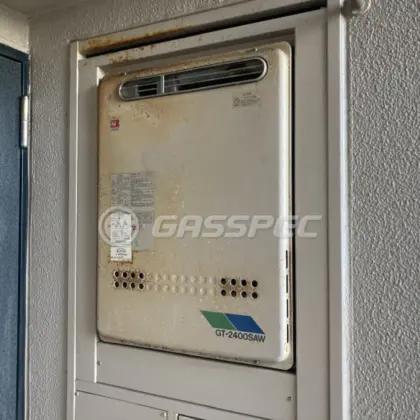 施工前の給湯器（GT-2400SAW）