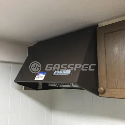 施工前のレンジフード