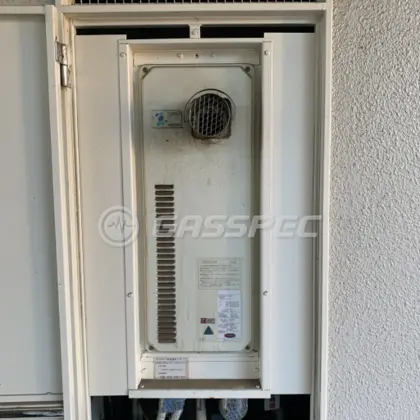 施工前の給湯器（OURB-161DN-T）
