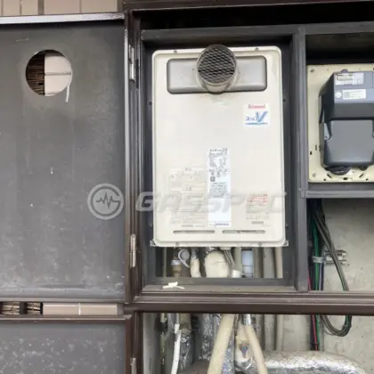 施工前の給湯器（RUJ-V2011T）