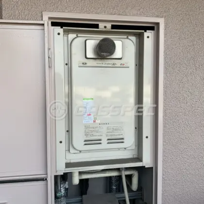 施工前の給湯器（YV1622RG）