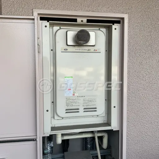 交換前の給湯器（ハーマン YV1622RG）