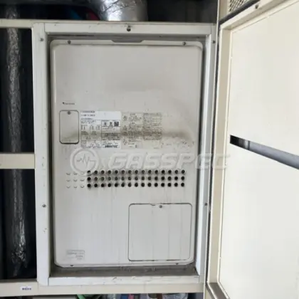 施工前の暖房熱源機（GTH-2434SAWX-H）