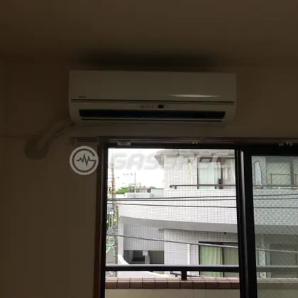 施工後のエアコン（東芝 RAS-2257V）