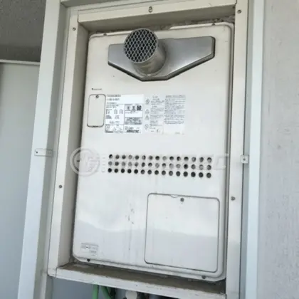 施工前の暖房熱源機（GTH-2434AWX3H-T）