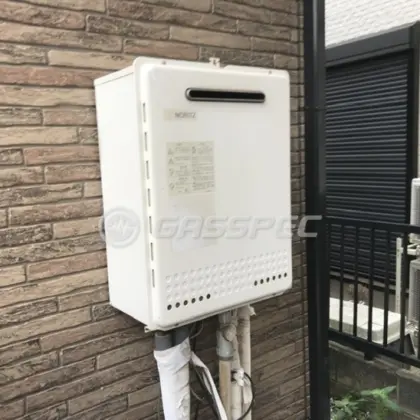 施工前の給湯器