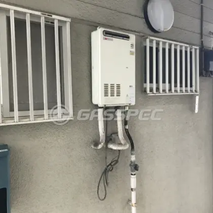 施工前の給湯器（OUR-1600）