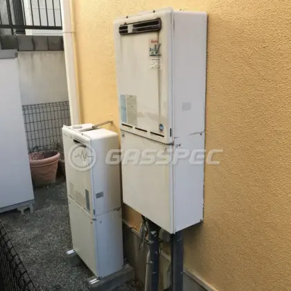 施工前の暖房熱源機（RH-100WN2-6）