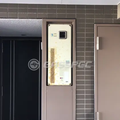施工前の給湯器（OURB-161DA）