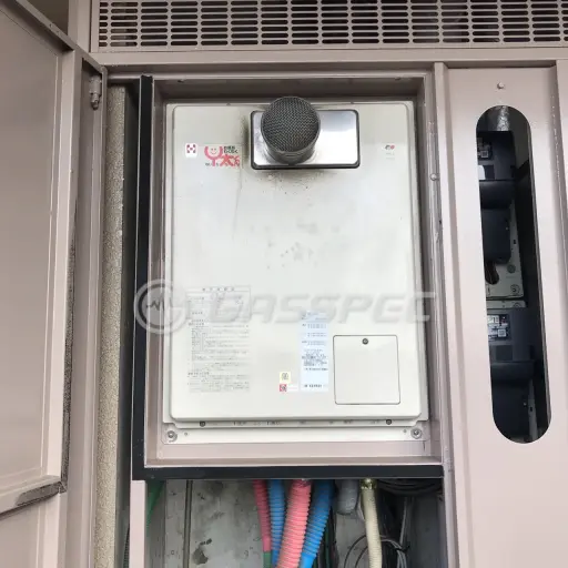 交換前の給湯器（ハーマン YM2436RTV）