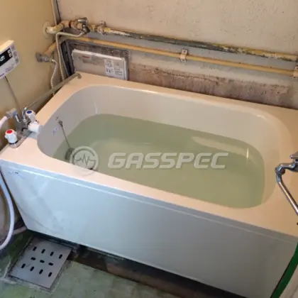 施工後の給湯器（リンナイ RUF-HV162A-E）