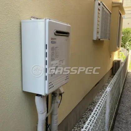 施工前の給湯器（GT-C2452SAWX-2）