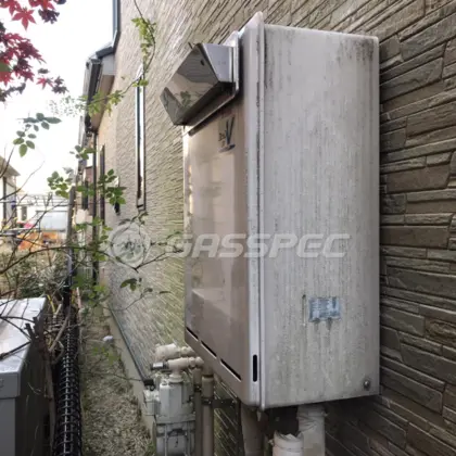 施工前の給湯器（RUF-V2005SAW）