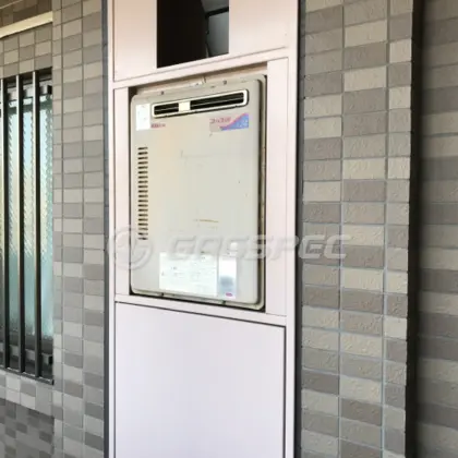施工前の給湯器