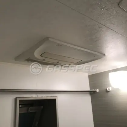 施工前の浴室乾燥機（FD2816J3M）