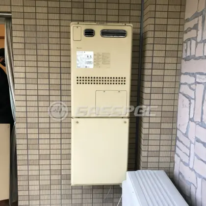 施工前の暖房熱源機（GTH-2413AWXH）
