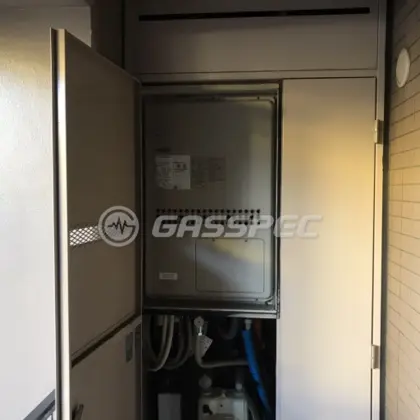施工前の暖房熱源機（GTH-2413AWXH-H）
