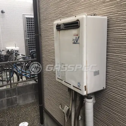施工前の給湯器（RUF-V2401SAW）