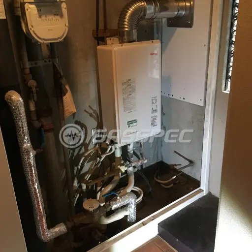 交換後の給湯器（リンナイ RUX-V1615SFFUA-E）