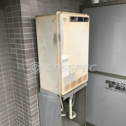 施工前の給湯器（GTH241AW）