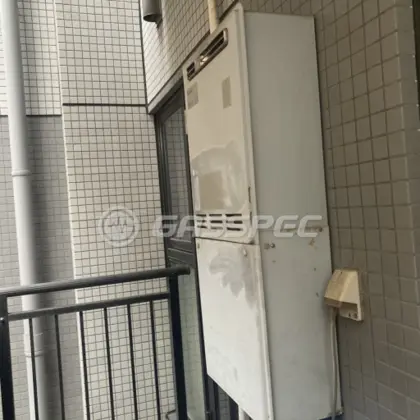 施工前の給湯器（RUF-2405AW）