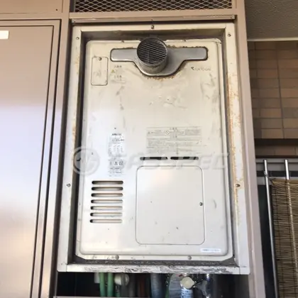 施工前の暖房熱源機（RUFH-V2400SAT2-3）