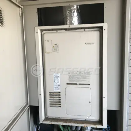 施工前の暖房熱源機（RUFH-V2400AU2-3）