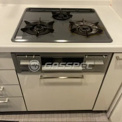 施工前のビルトインガスコンロ（RBG-31J6S-R）