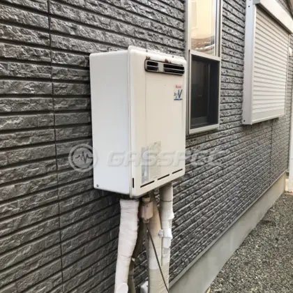 施工前の給湯器（RUF-V2001SAW）